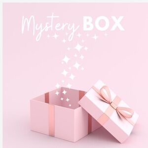 L/XL Women’s Mystery Clothing Box